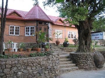 Mountain Top Hotel Kyaikto Exterior foto